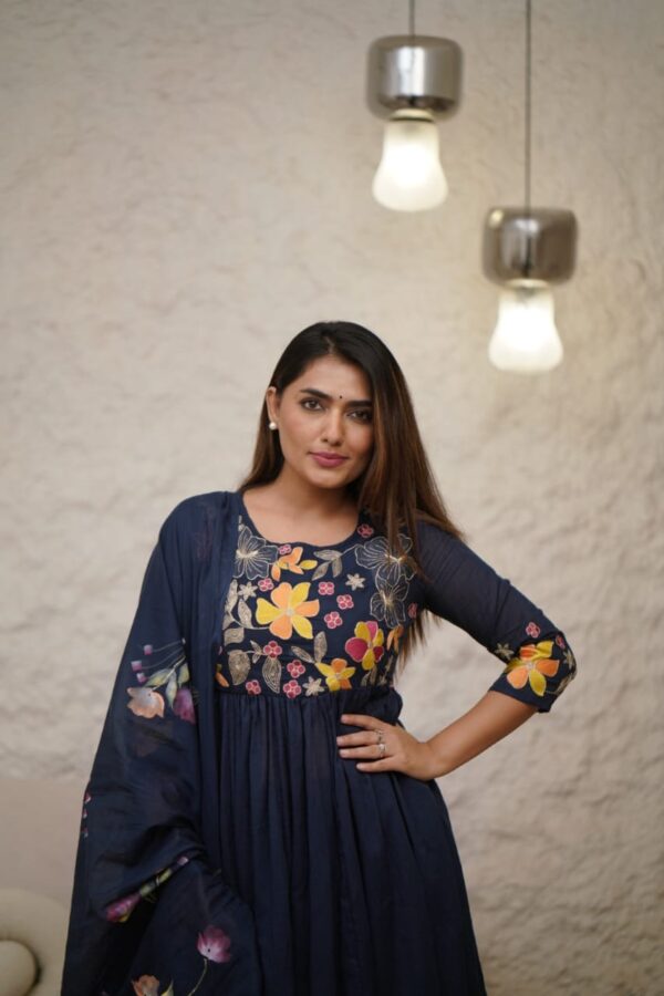 New Launch Heavy Solid Print Embroidered Cotton Suit Set - Image 9