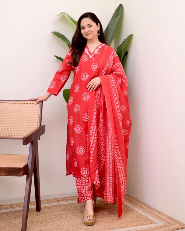 Dreamy Floral Print Cotton Kurta Set with Dupatta - Image 15