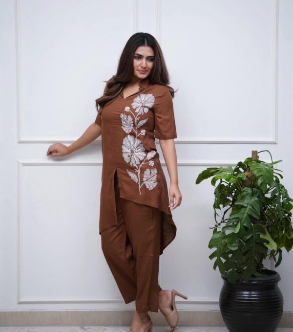 Trendy Cotton Cord Set with Thread Embroidery - Image 4