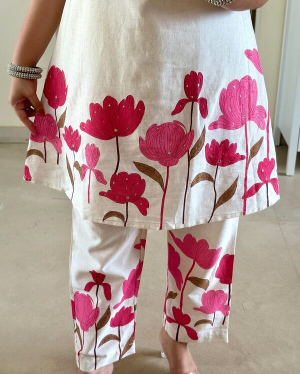 Classy Sleeveless Printed Kurti with Pant - Office Wear - Image 3