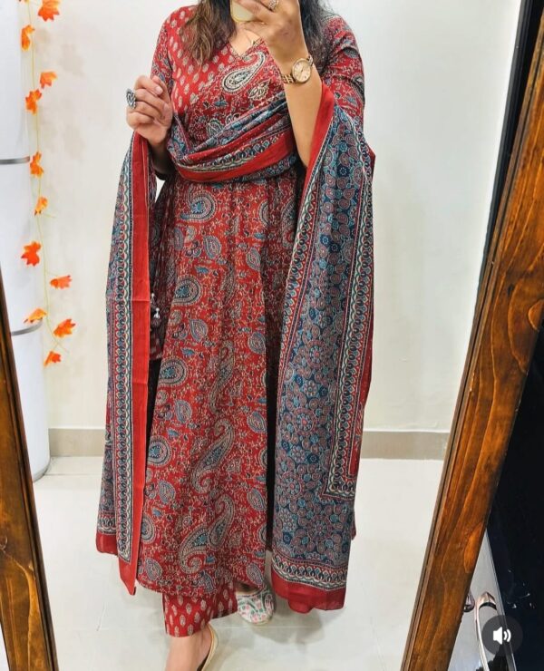Elegant New Anarkali Kurta Set – Angrakha Style with Side Dorii & Heavy Tassel - Image 11