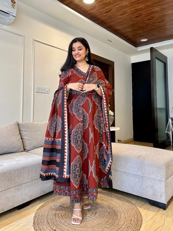 Heavy Cotton Printed Kurti Set with Pant & Dupatta - Image 4