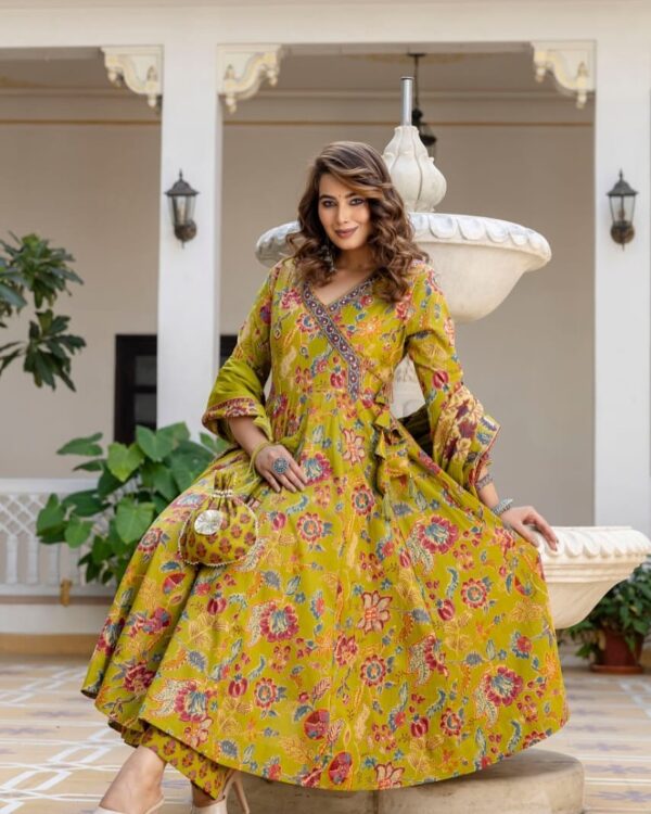 Heavy Cotton Kurti Set - Multi Print Design - Image 3