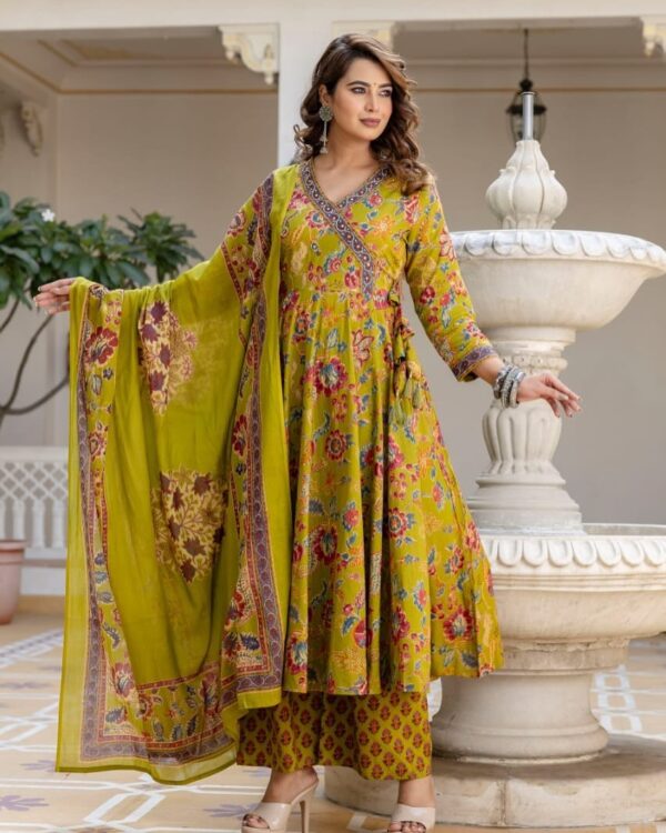 Heavy Cotton Kurti Set - Multi Print Design - Image 2