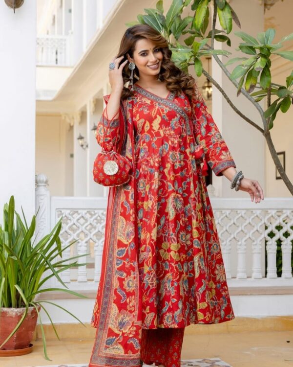 Heavy Cotton Kurti Set - Multi Print Design - Image 8