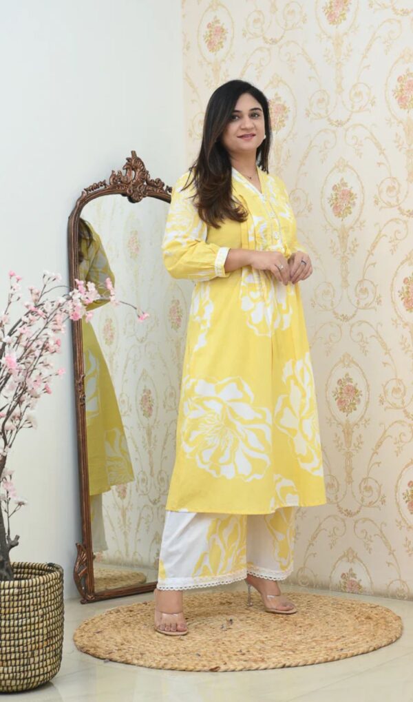 Dreamy Flared Cotton Suit Set – Elegant Traditional Wear - Image 9