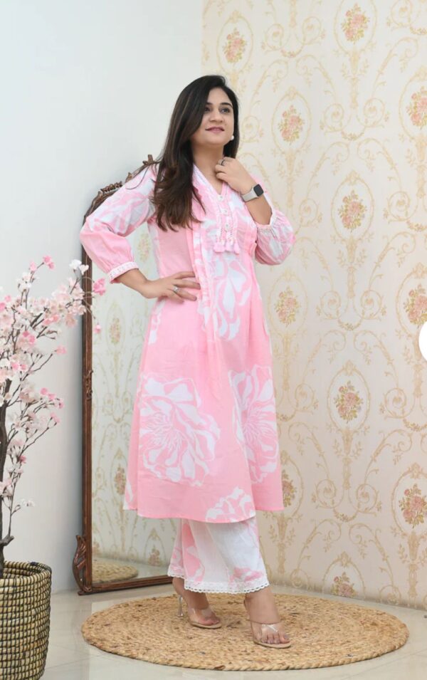 Dreamy Flared Cotton Suit Set – Elegant Traditional Wear - Image 8